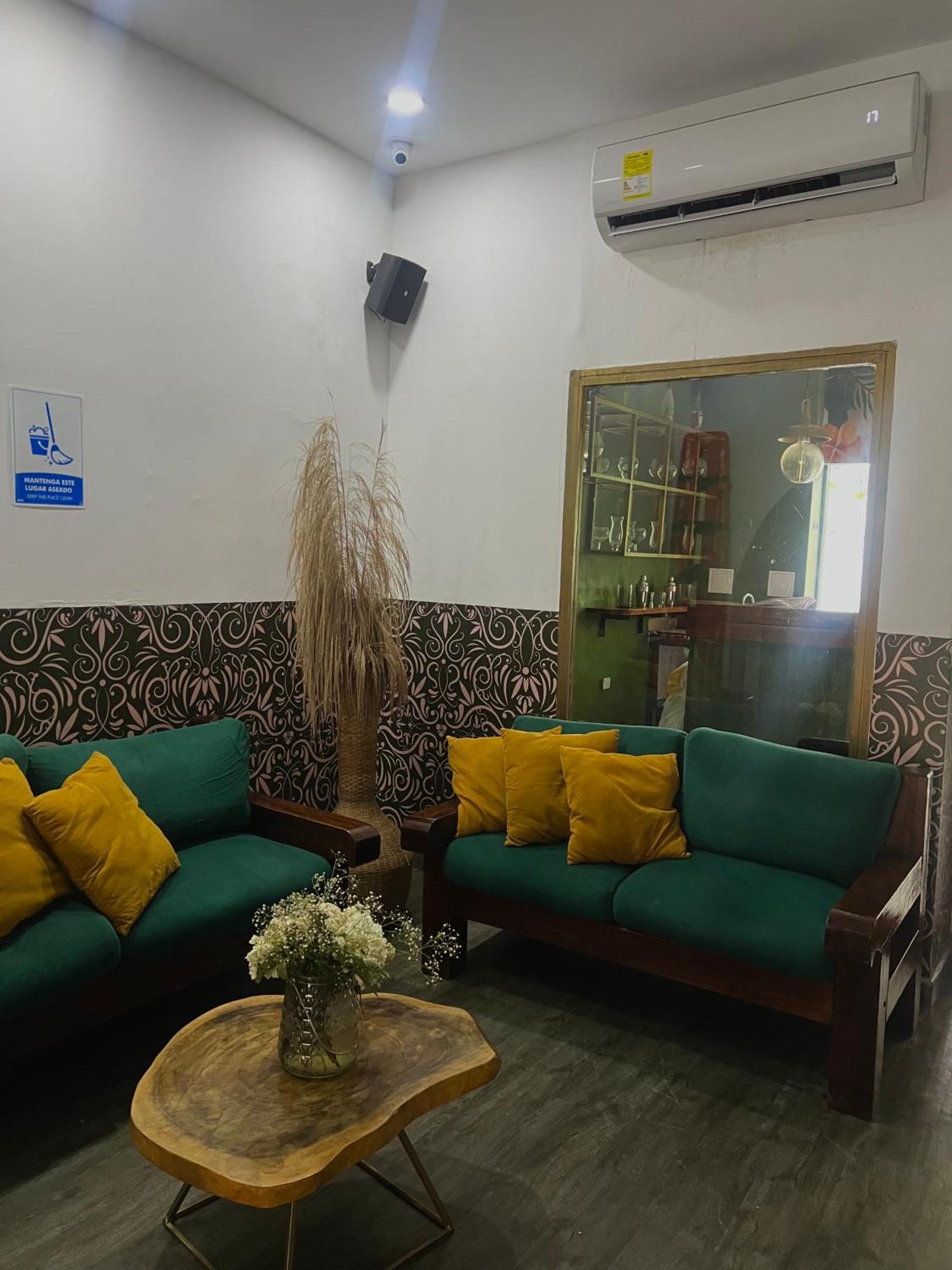 Seven Nights Hostel Cartagena Esterno foto